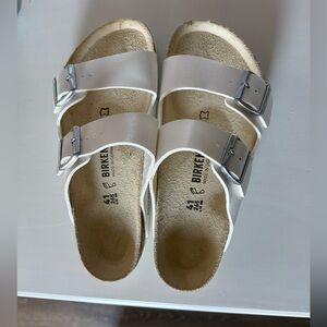 Birkenstock Arizona Two-Strap Sandals in White new no box 41